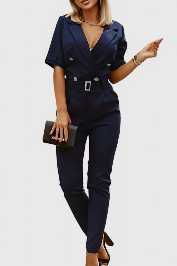 Vivienne Mono con Elegancia Sin Esfuerzo